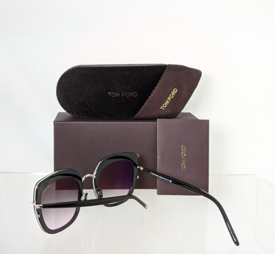 Brand New Authentic Tom Ford Sunglasses FT TF 0945 TF945 05B Virginia 55mm Frame