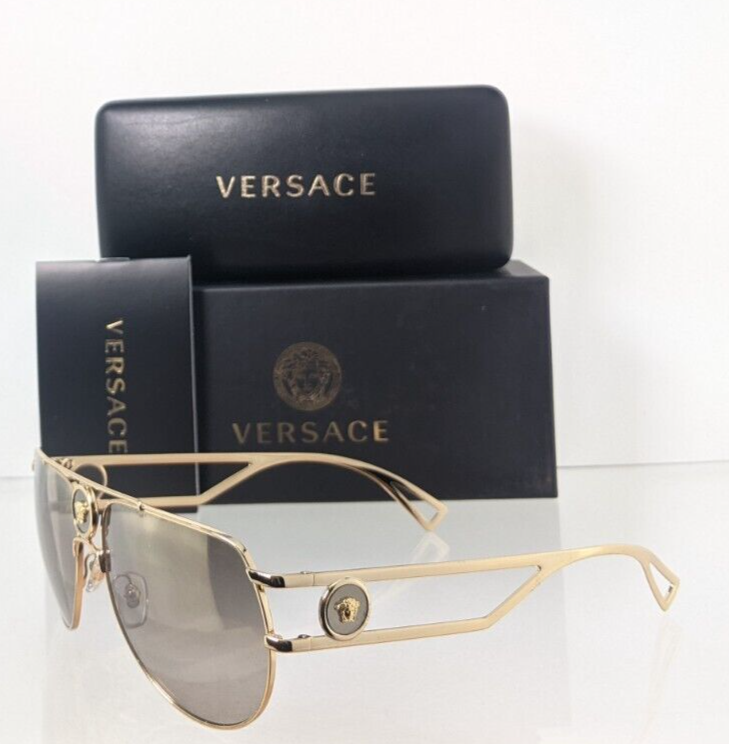 Brand New Authentic Versace Sunglasses Mod. 2225 1002/7I VE2225 60mm Frame