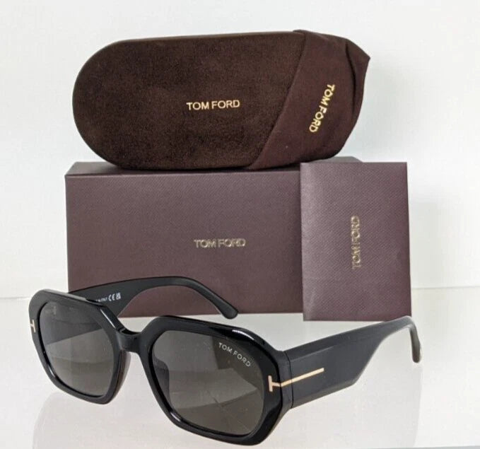 Brand New Authentic Tom Ford Sunglasses FT TF 917 01A Veronique - 02 TF917 55mm