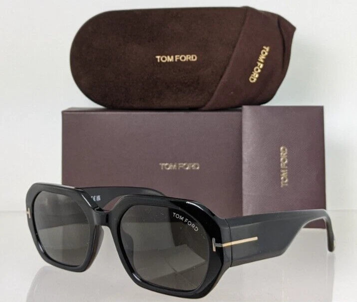 Brand New Authentic Tom Ford Sunglasses FT TF 917 01A Veronique - 02 TF917 55mm