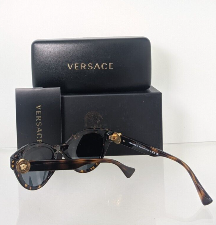 Brand New Authentic Versace Sunglasses Mod. 4435 108/87 VE4435 52mm Frame