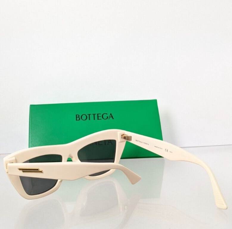 Brand New Authentic Bottega Veneta Sunglasses BV 1121 003 55mm Frame