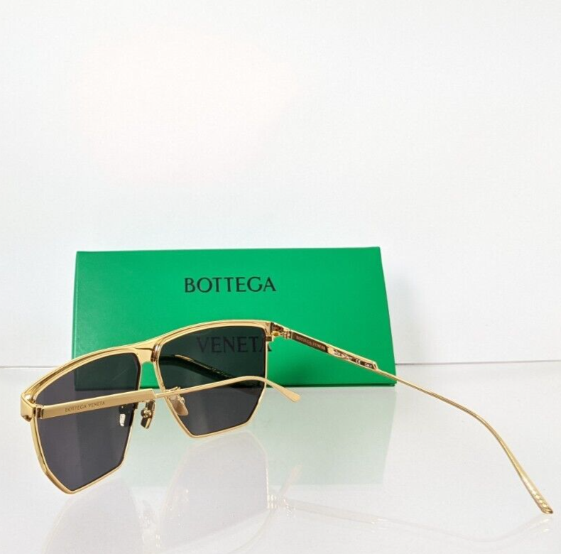 Brand New Authentic Bottega Veneta Sunglasses BV 1069 001 62mm Frame