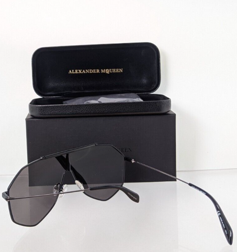 Brand New Authentic Alexander McQueen Sunglasses MQ 0138 Black 001 99mm Frame