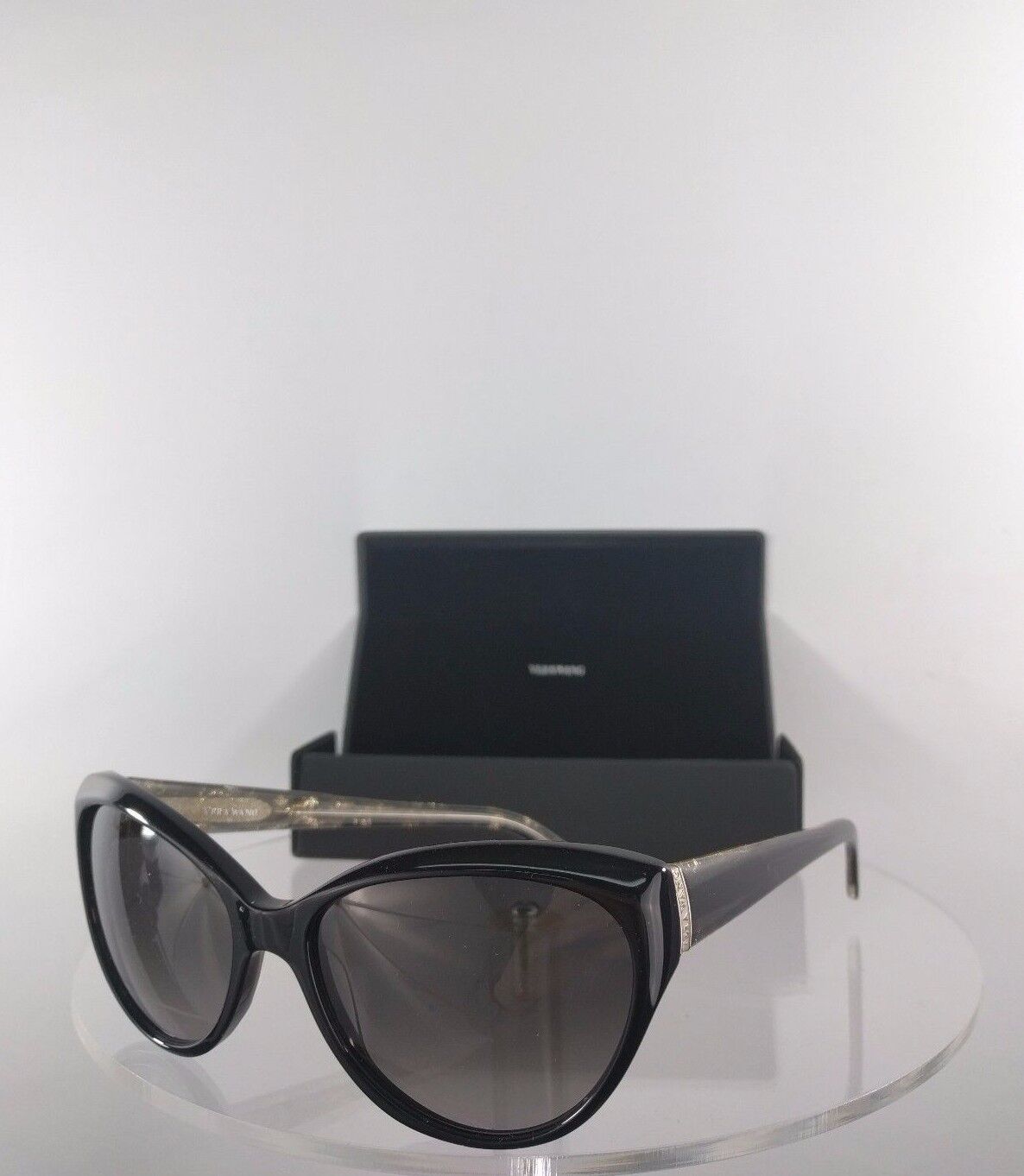 Brand New Authentic Vera Wang Sunglasses V425 BK Glitter Black Elegant Frame