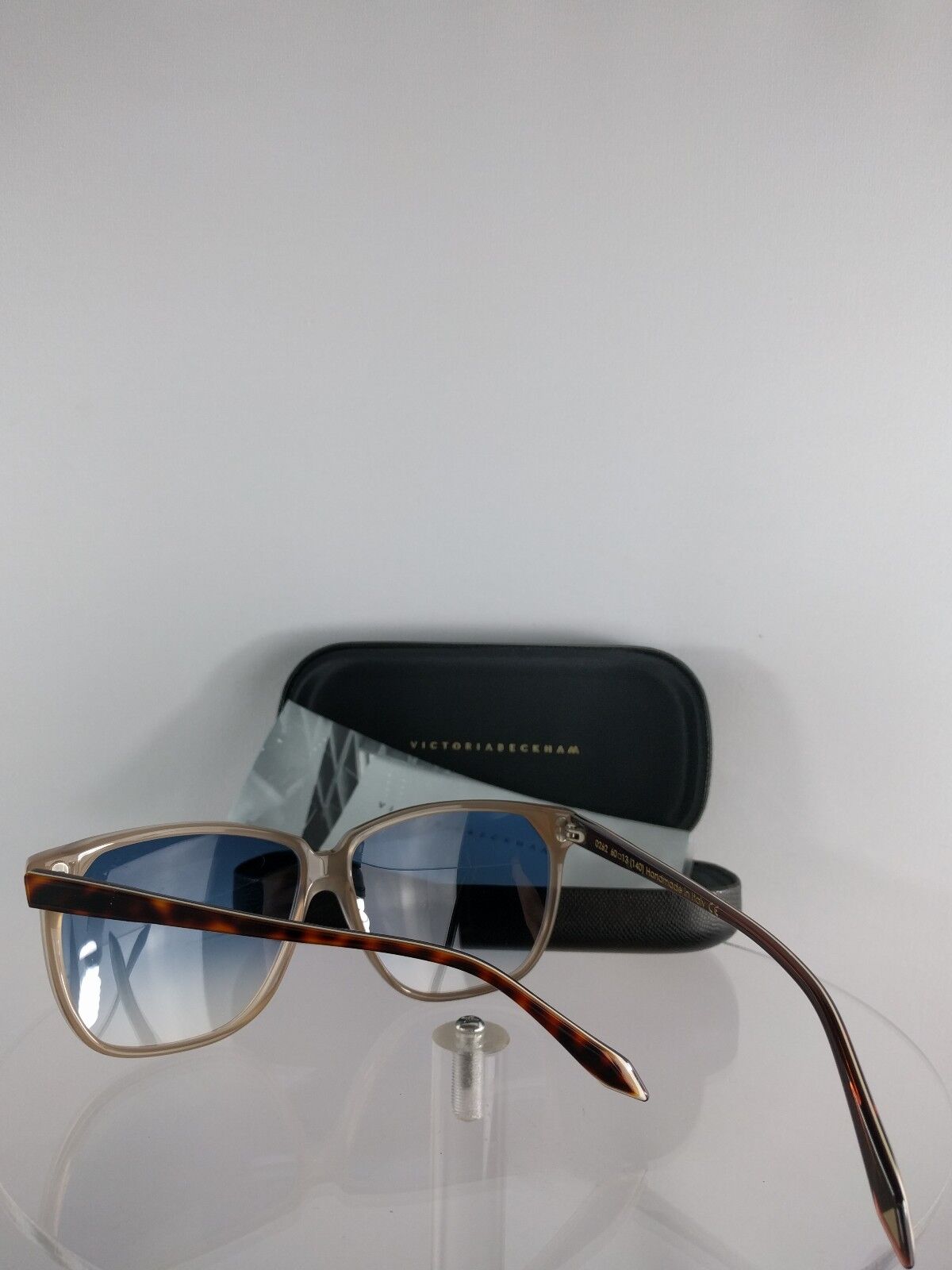 Brand New Authentic Victoria Beckham Sunglasses VBS46 0262 Tortoise Beige Frame