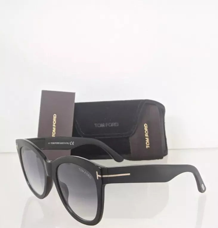 Brand New Authentic Tom Ford Sunglasses FT TF 870 01B Wallace TF 0870 54mm