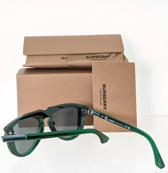 Brand New Authentic Burberry BE 4427 Sunglasses 4104/87 Black Frame