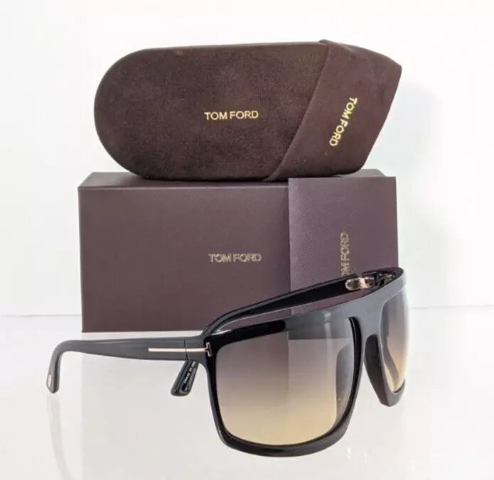 Brand New Authentic Tom Ford Sunglasses FT TF 1066 01B Clint 02 TF1066 68mm