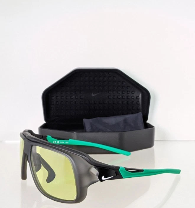 New Authentic NIKE FLYFREE SOAR Sunglasses EV24001 001 59mm Frame