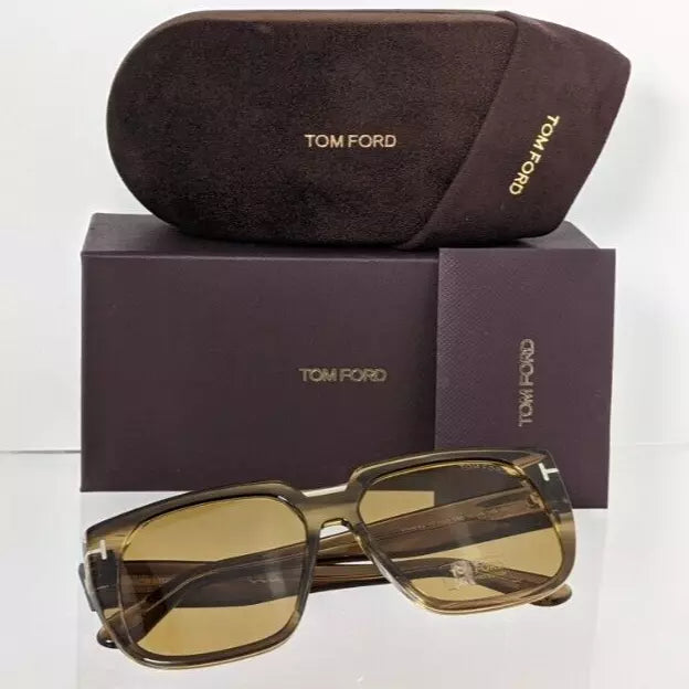 Brand New Authentic Tom Ford Sunglasses FT TF 1025 55E Oliver 55E TF1025 56mm