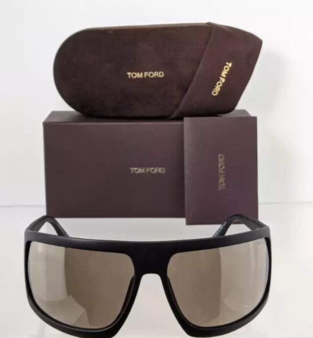 Brand New Authentic Tom Ford Sunglasses FT TF 1066 02L Clint 02 TF1066 68mm