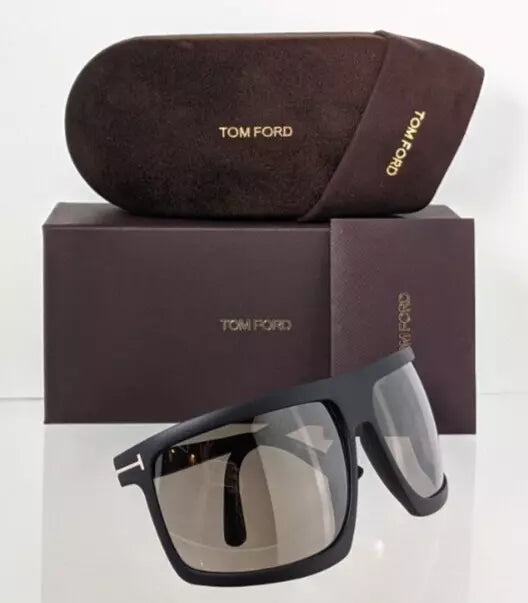 Brand New Authentic Tom Ford Sunglasses FT TF 1066 02L Clint 02 TF1066 68mm