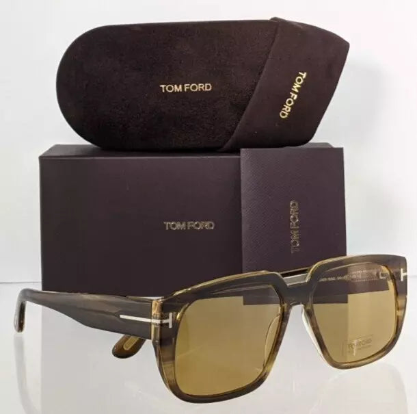 Brand New Authentic Tom Ford Sunglasses FT TF 1025 55E Oliver 55E TF1025 56mm