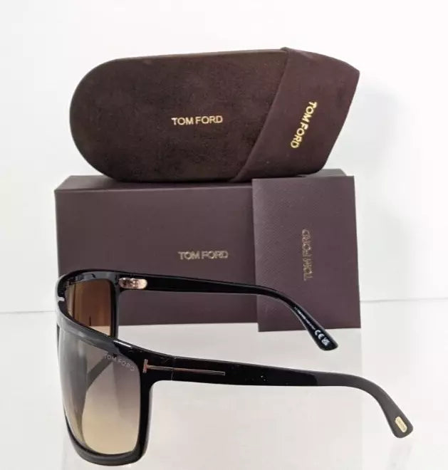 Brand New Authentic Tom Ford Sunglasses FT TF 1066 01B Clint 02 TF1066 68mm