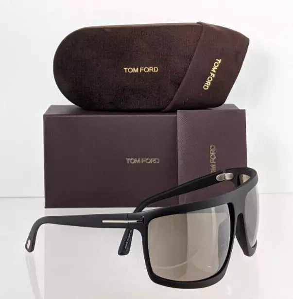 Brand New Authentic Tom Ford Sunglasses FT TF 1066 02L Clint 02 TF1066 68mm