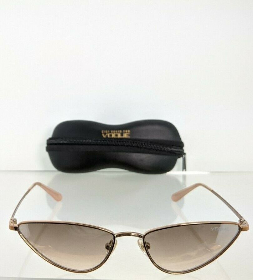 Brand New Authentic Vogue 4138 Sunglasses 56mm Frame 4138 50758Z