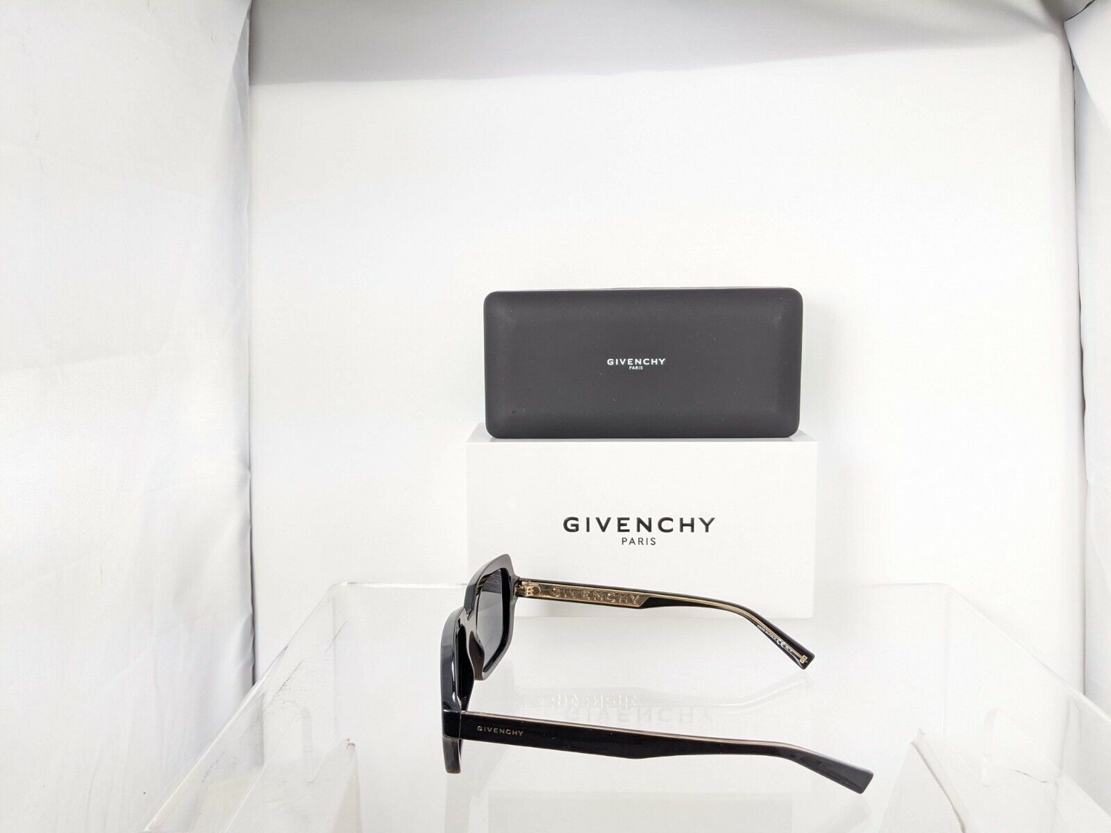 Brand New Authentic GIVENCHY GV 7153/S Sunglasses 807IR 7153 Black Frame